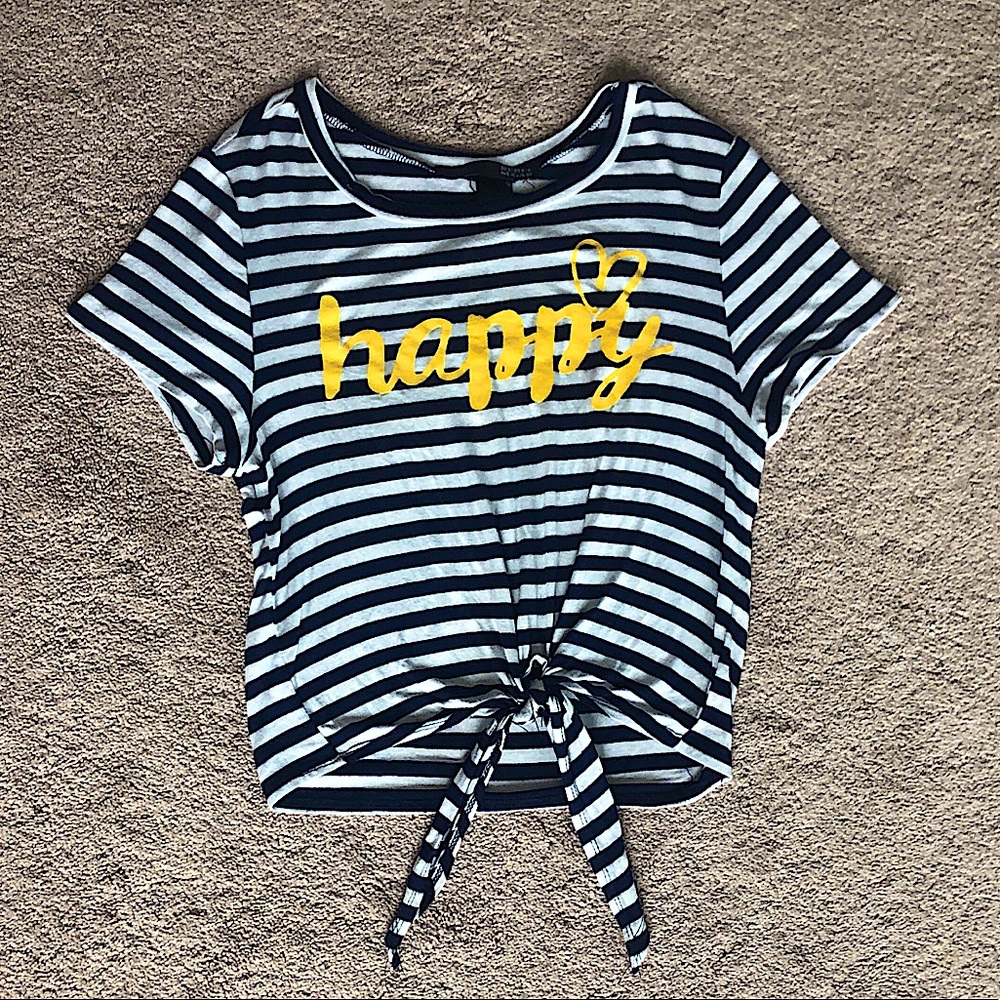 Front-tied T-shirt